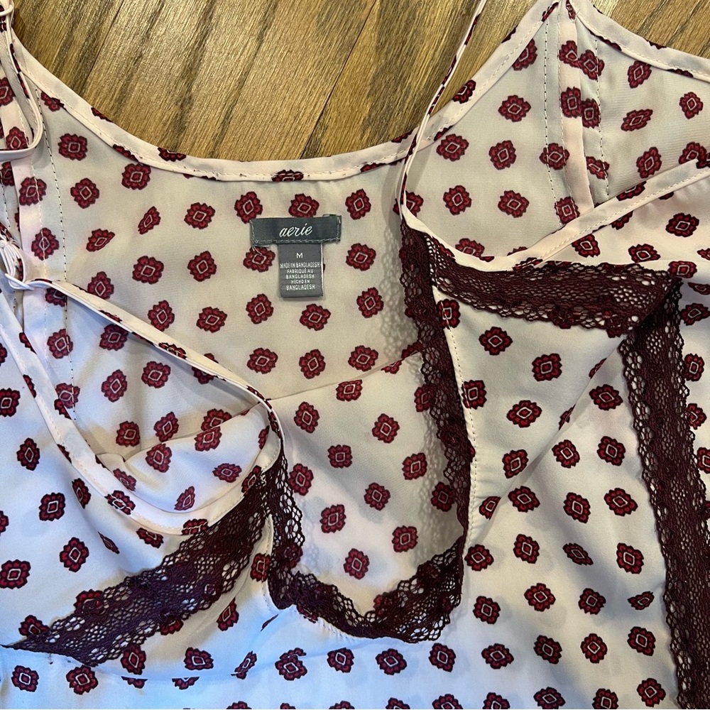 Aerie Medium sleepwear night gown sleep shirt lace detail so beautiful and soft